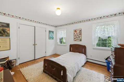 49 Clover Lane Upper Saddle River NJ 07458