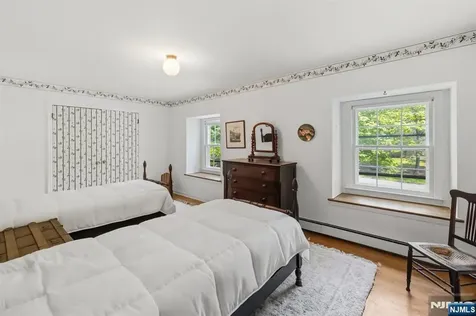 49 Clover Lane Upper Saddle River NJ 07458