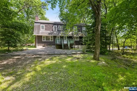 49 Clover Lane Upper Saddle River NJ 07458
