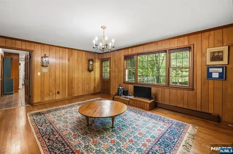 49 Clover Lane Upper Saddle River NJ 07458