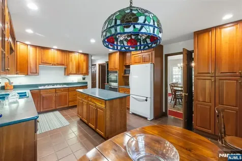 49 Clover Lane Upper Saddle River NJ 07458