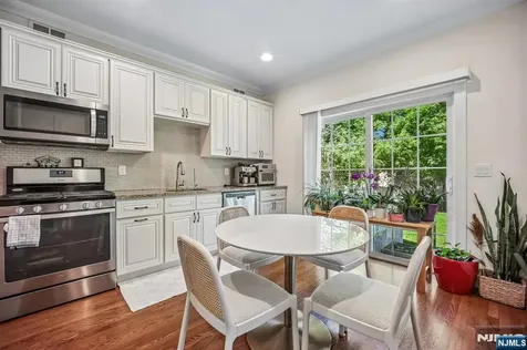 39 Grove Street Tenafly NJ 07670