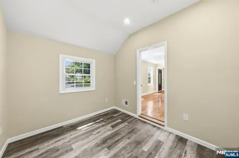 573 Conant Street Hillside NJ 07205