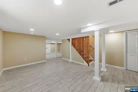 573 Conant Street Hillside NJ 07205