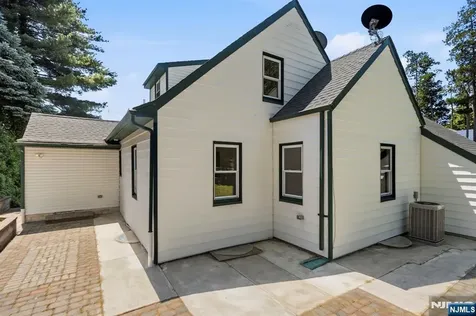 573 Conant Street Hillside NJ 07205