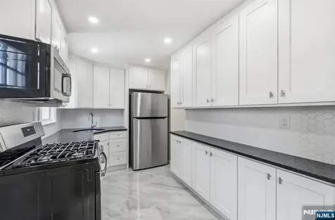 573 Conant Street Hillside NJ 07205