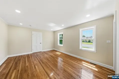 573 Conant Street Hillside NJ 07205