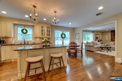 71 Cheshire Lane Ringwood NJ 07456