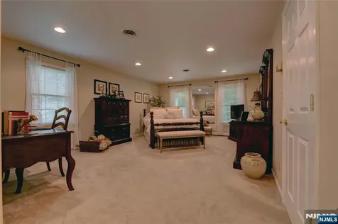 71 Cheshire Lane Ringwood NJ 07456