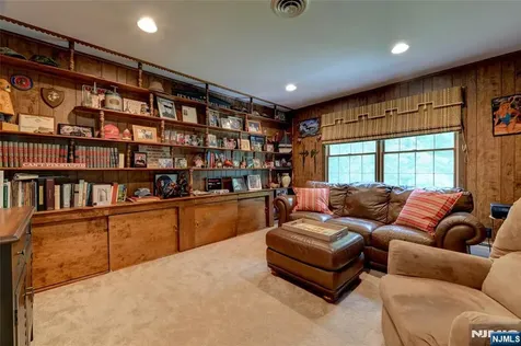 71 Cheshire Lane Ringwood NJ 07456