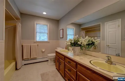 71 Cheshire Lane Ringwood NJ 07456