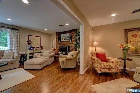71 Cheshire Lane Ringwood NJ 07456