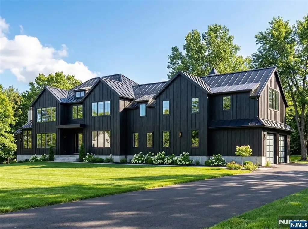 1 Hickory Hill Road Saddle River NJ 07458