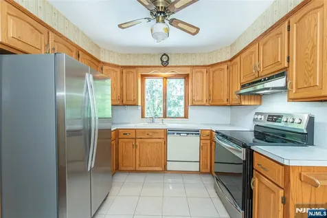 717 Alps Road Wayne NJ 07470
