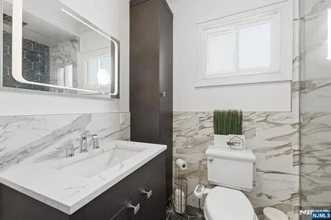 334 1st Avenue Elizabeth NJ 07206