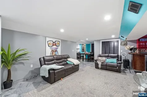 334 1st Avenue Elizabeth NJ 07206