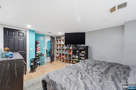 334 1st Avenue Elizabeth NJ 07206