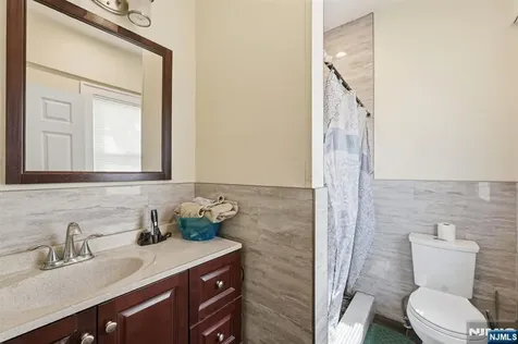 334 1st Avenue Elizabeth NJ 07206