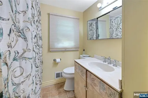23 Cottonwood Court Hardyston NJ 07460