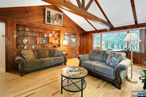 23 Cottonwood Court Hardyston NJ 07460