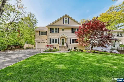 129 Woodland Avenue Ramsey NJ 07446