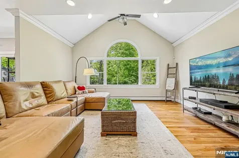 129 Woodland Avenue Ramsey NJ 07446