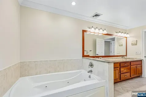 129 Woodland Avenue Ramsey NJ 07446