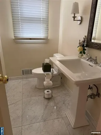 730 Floyd Street Englewood Cliffs NJ 07632