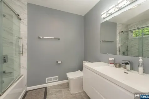 12 Abbott Road Wayne NJ 07470