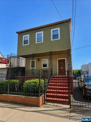 250-252 Berkeley Avenue Newark NJ 07107