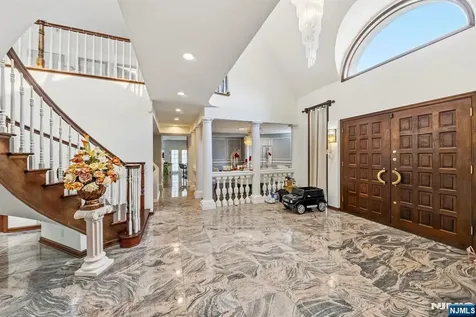 1 Brighton Court Livingston NJ 07039