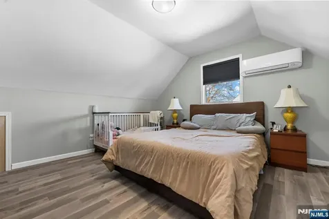 22 Runyon Road Clifton NJ 07013