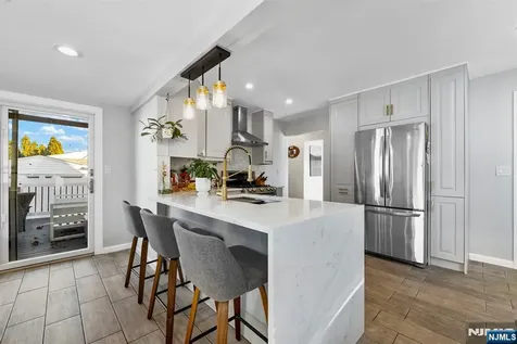 22 Runyon Road Clifton NJ 07013