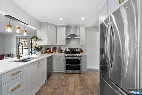22 Runyon Road Clifton NJ 07013