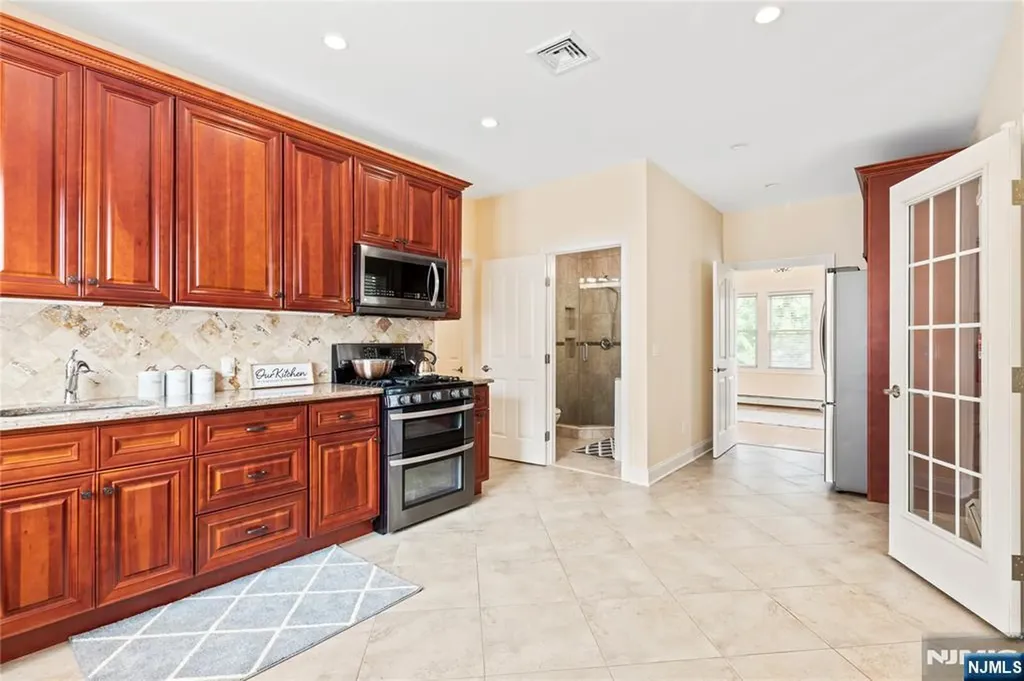 66 Prospect Avenue Woodcliff Lake NJ 07677
