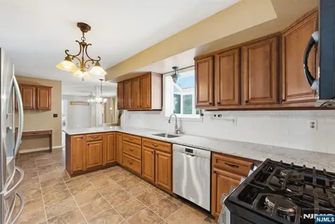 10 Liberty Woods Drive Liberty NJ 07838