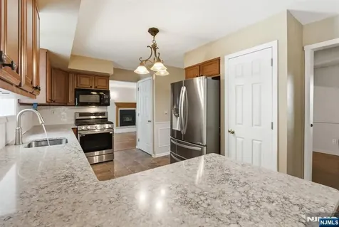 10 Liberty Woods Drive Liberty NJ 07838