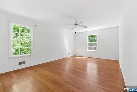 10 Liberty Woods Drive Liberty NJ 07838