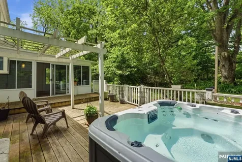 10 Liberty Woods Drive Liberty NJ 07838