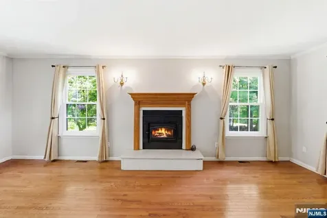 10 Liberty Woods Drive Liberty NJ 07838