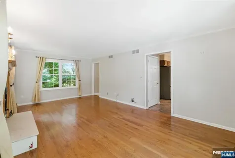 10 Liberty Woods Drive Liberty NJ 07838