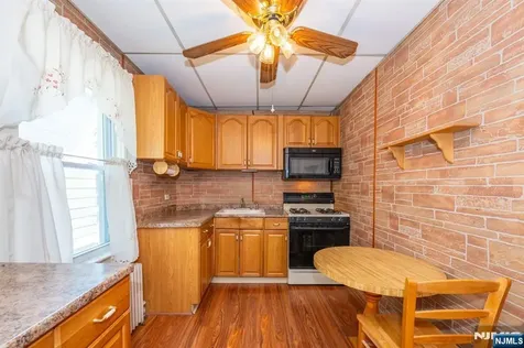 26 Cumberland Avenue Verona NJ 07044
