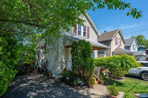 26 Cumberland Avenue Verona NJ 07044