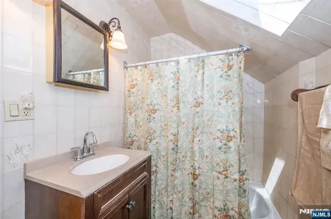 26 Cumberland Avenue Verona NJ 07044
