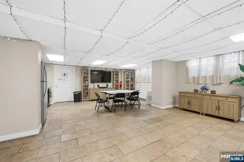 285 Aycrigg Passaic NJ 07055