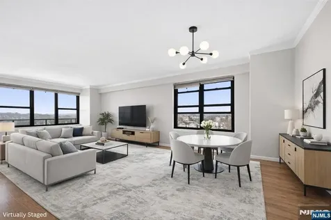 285 Aycrigg Passaic NJ 07055