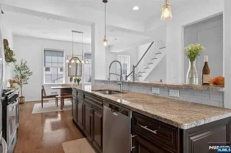 197 Roosevelt Drive Wood Ridge NJ 07075