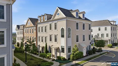 197 Roosevelt Drive Wood Ridge NJ 07075