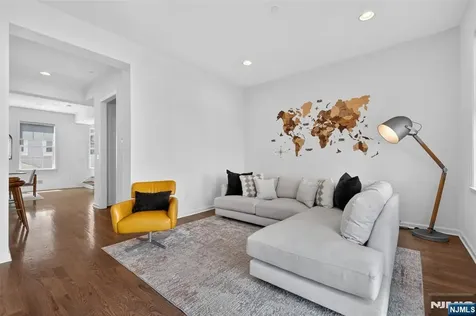 197 Roosevelt Drive Wood Ridge NJ 07075