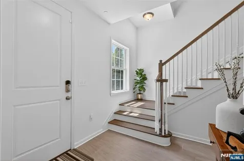 197 Roosevelt Drive Wood Ridge NJ 07075
